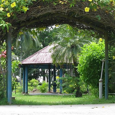 เพียร์เลส รีสอร์ต พอร์ตแบลร์ Hotel Shadipur ภายนอก รูปภาพ