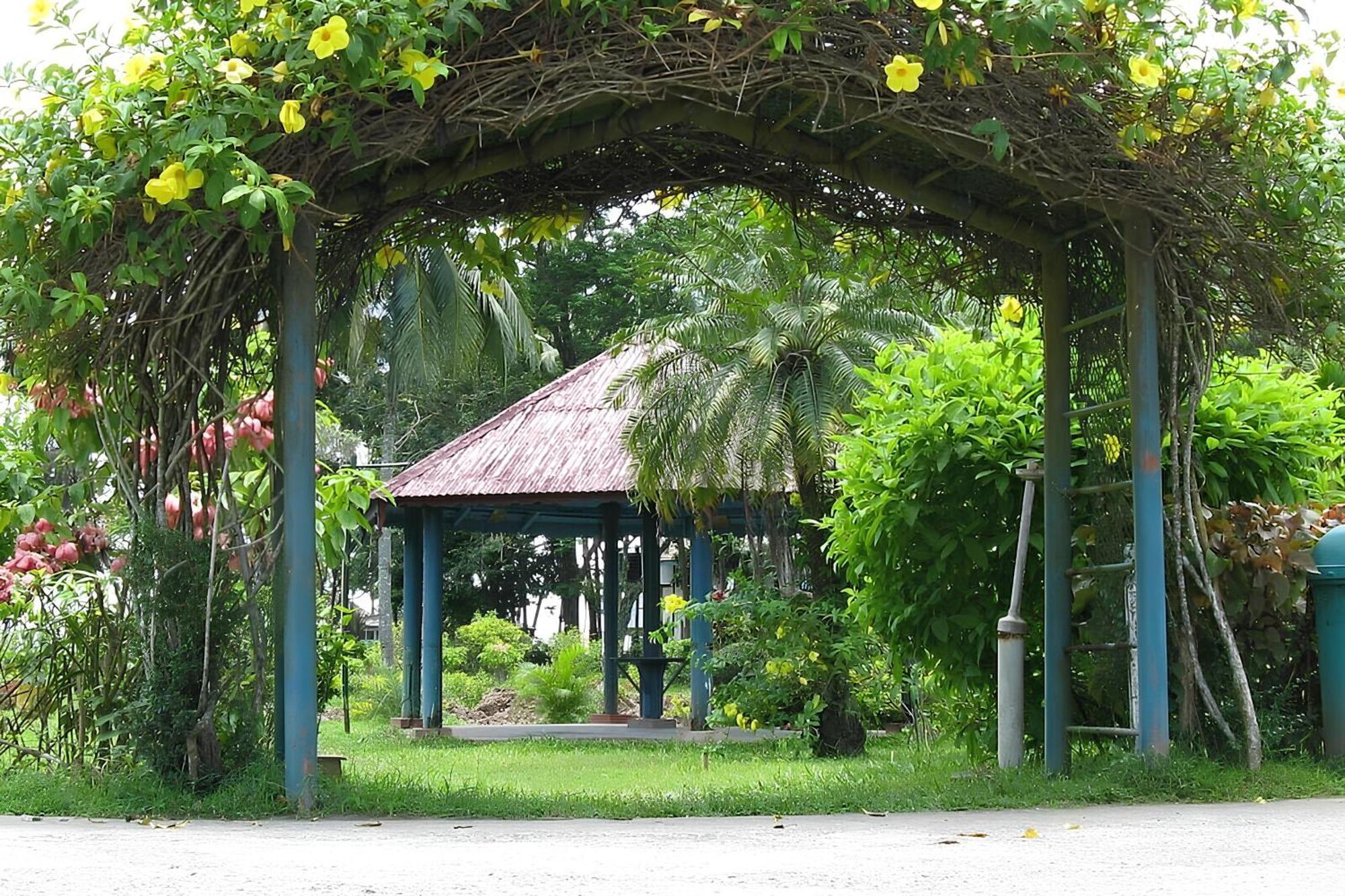 เพียร์เลส รีสอร์ต พอร์ตแบลร์ Hotel Shadipur ภายนอก รูปภาพ